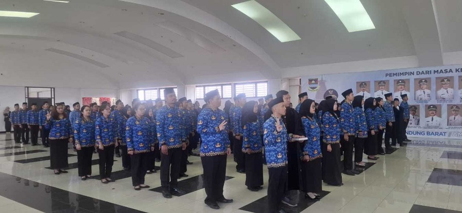 Ratusan ASN Kabupaten Bandung Barat Dilantik dan Lakukan Sumpah Jabatan 